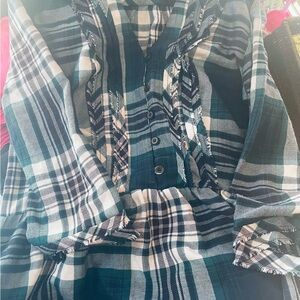 Knox Rose Green and Cream Plaid Shirt